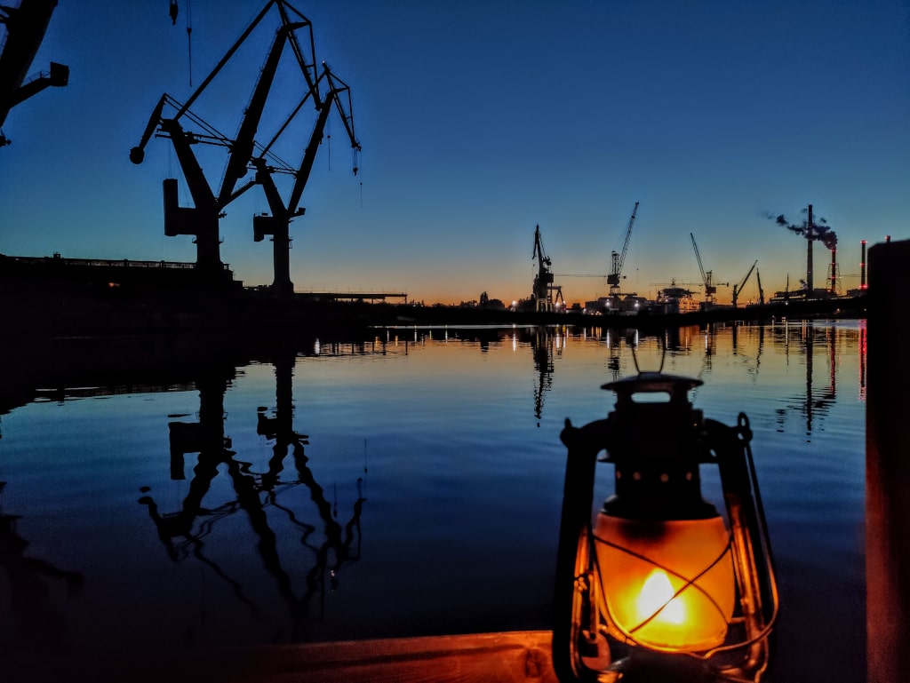 galar gdański, żurawie portowe, stocznia gdańska, zwiedzanie stoczni, nocny rejs po stoczni
